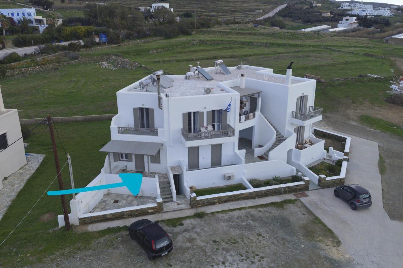 Tinos Deluxe Home Екстер'єр фото